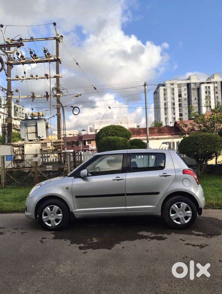 Maruti Suzuki Swift 1.2 Vxi (o), 2010, Petrol