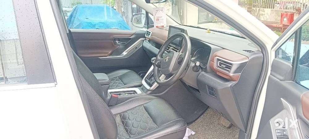 Toyota Innova Hycross 2.0 Vx Hybrid 8 Str, 2023, Diesel