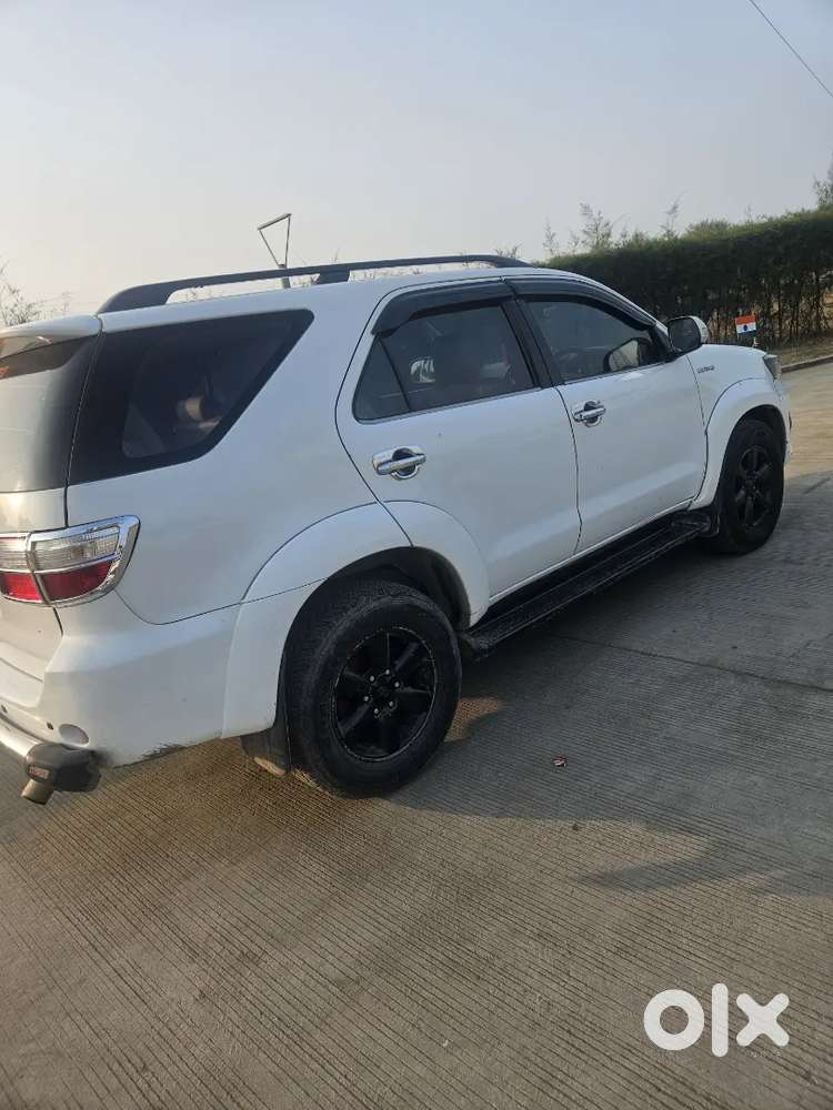 Toyota Fortuner Diesel Manual 2010
