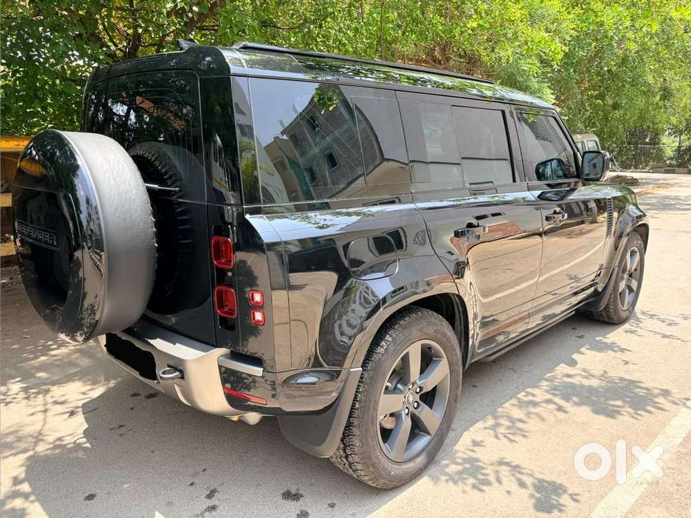 Defender Black Colour 6 Months Old Ka Registered With Fancy No