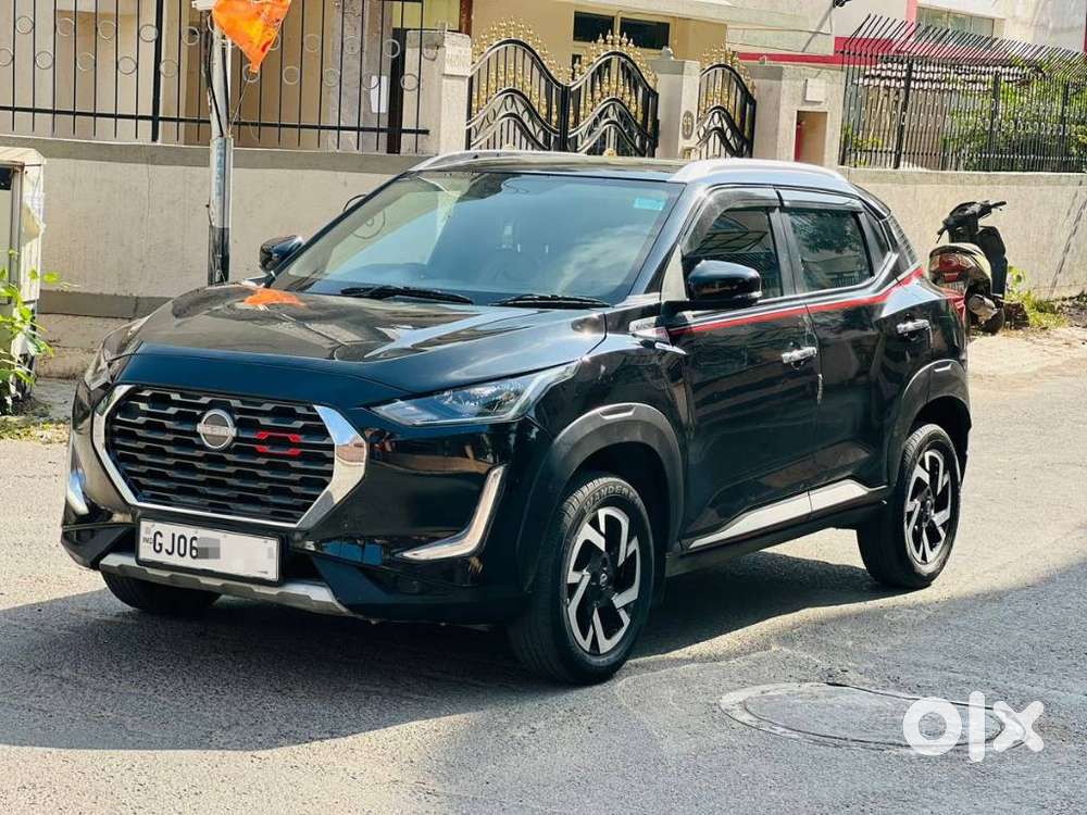 Nissan Magnite 1.0 Xv Red Edition, 2023, Petrol