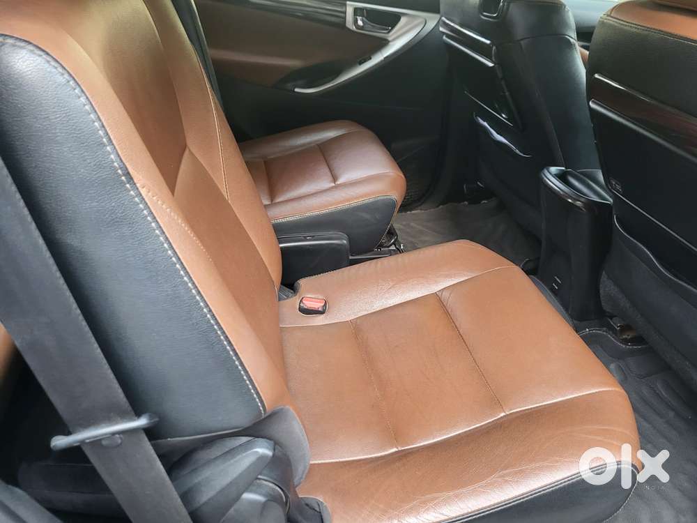 Toyota Innova Crysta 2.8z Automatic, 2018, Diesel