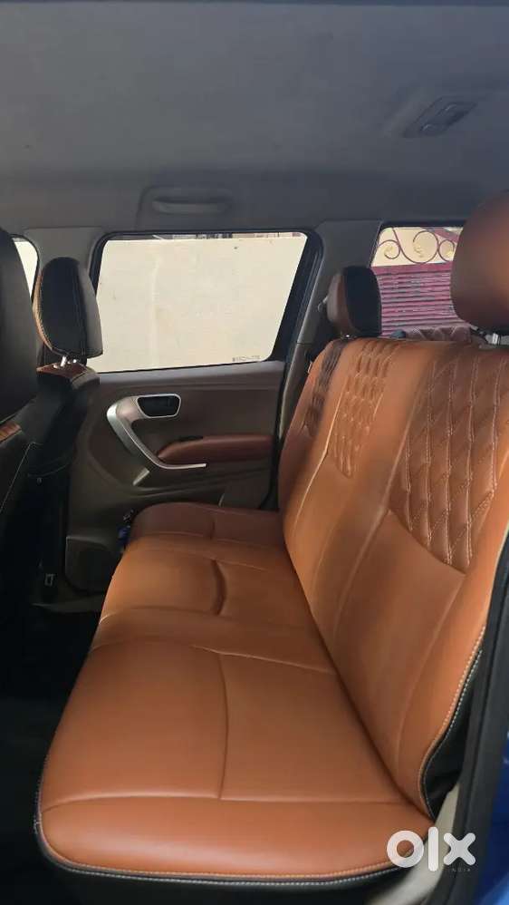 Mahindra Tuv 300 2015