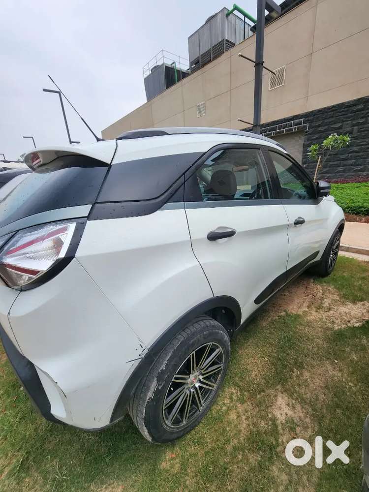 Tata Nexon 2021 Dec With Sunroof