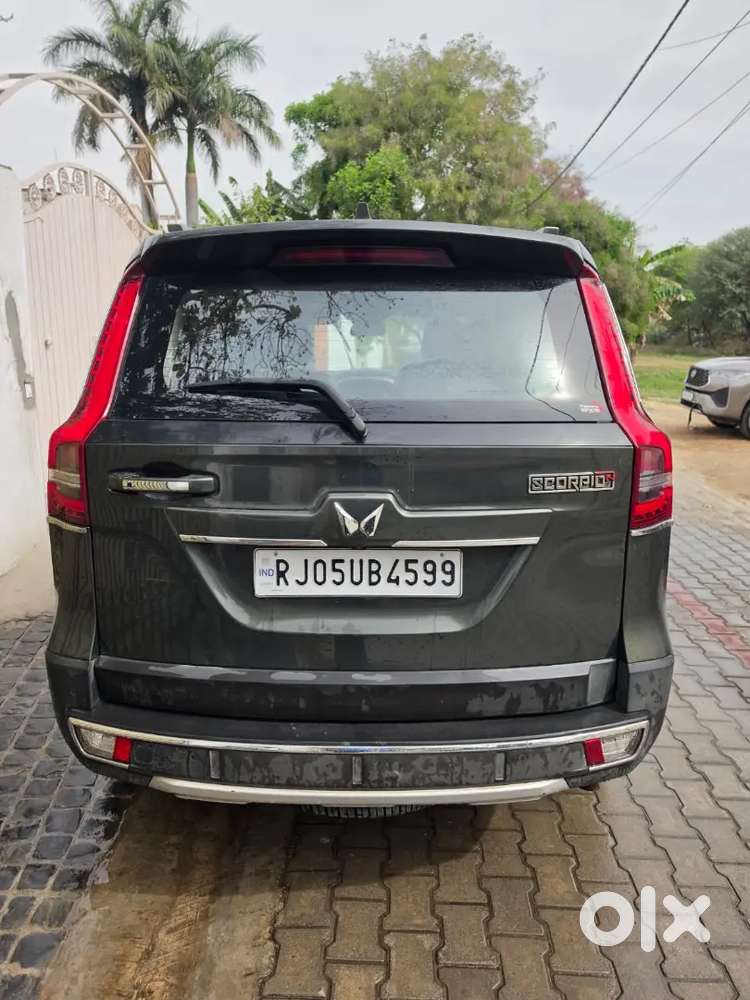 Mahindra Scorpio-n 2023 Petrol Well Maintained