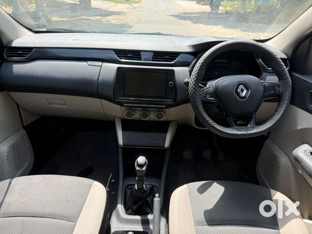 Renault Triber Rxt, 2022, Petrol