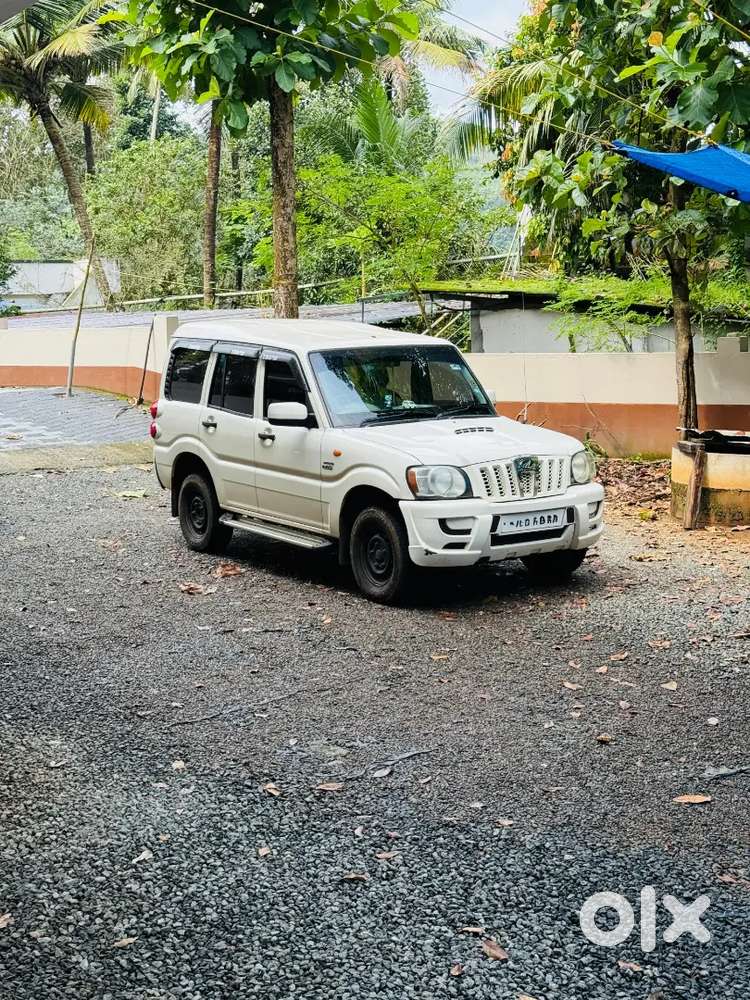 2012 Mahindra Scorpio Diesel White Good Condition