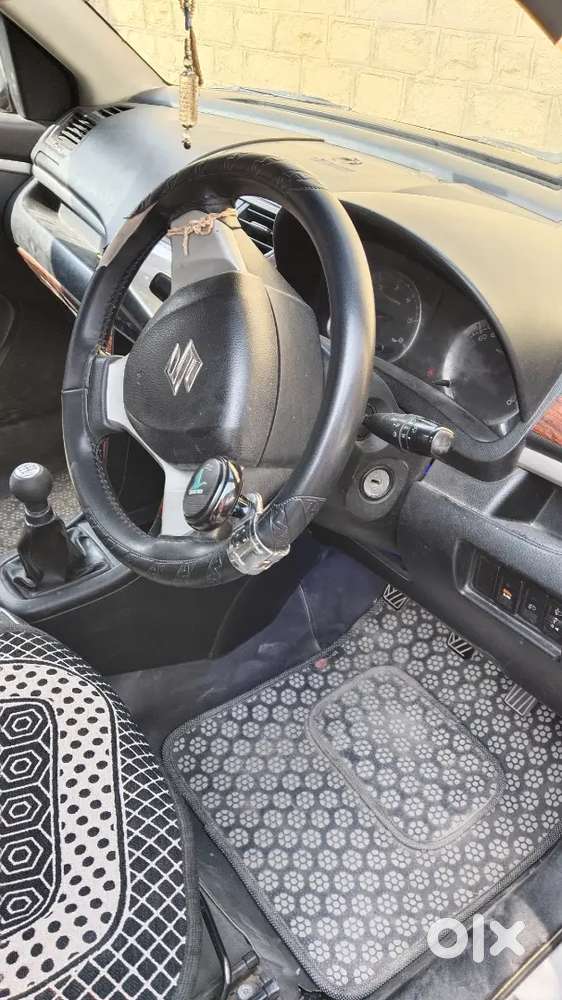 Maruti Suzuki Swift 2012 Diesel 90000 Km Driven