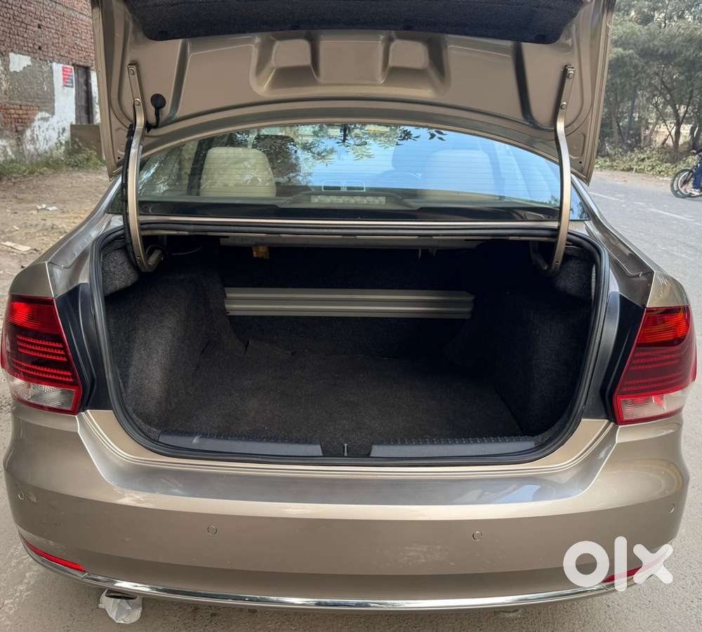 Volkswagen Vento 1.2l Tsi Highline Plus At Petrol, 2017, Petrol