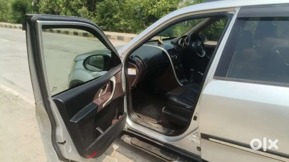Mahindra Xuv500 W8 Diesel Manual 2012 | 3rd Owner | Solapur