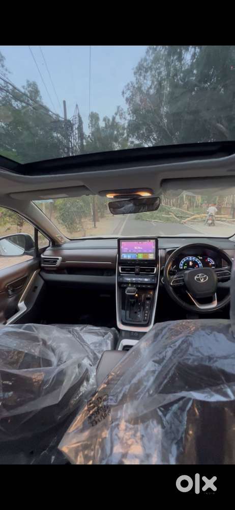 Toyota Innova Hycross 2.0 Zx Hybrid 7 Str, 2022, Diesel