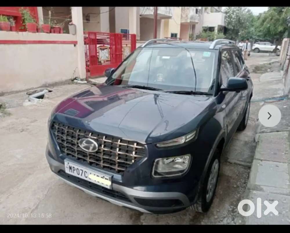 Hyundai Venue 2021 Petrol With Manual Transmission