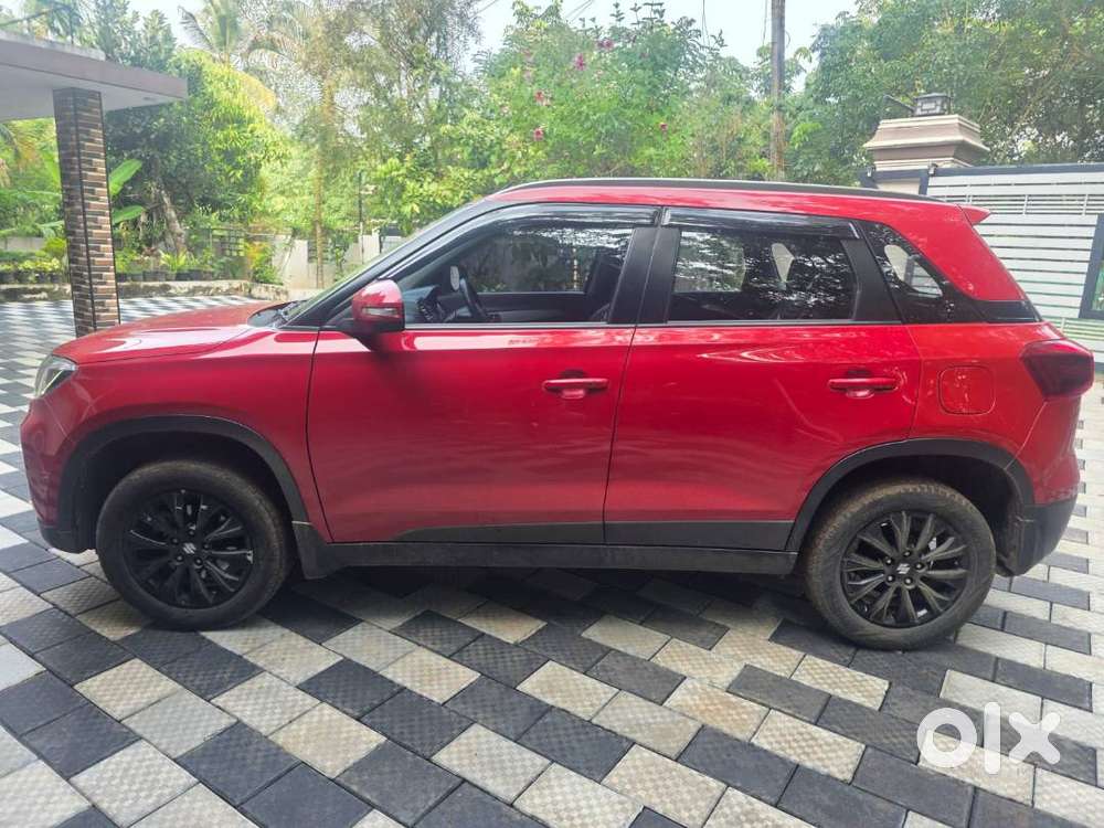 Maruti Suzuki Brezza Petrol  Single Owner  43,000 Km