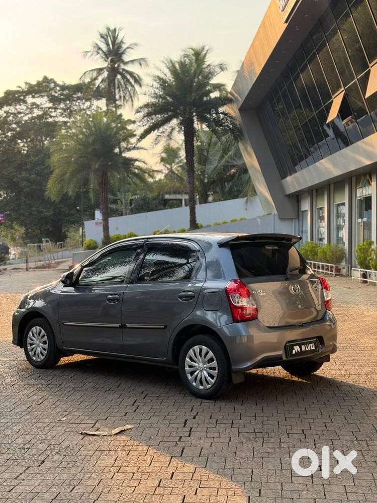 Toyota Etios Liva V Limited, 2017, Petrol