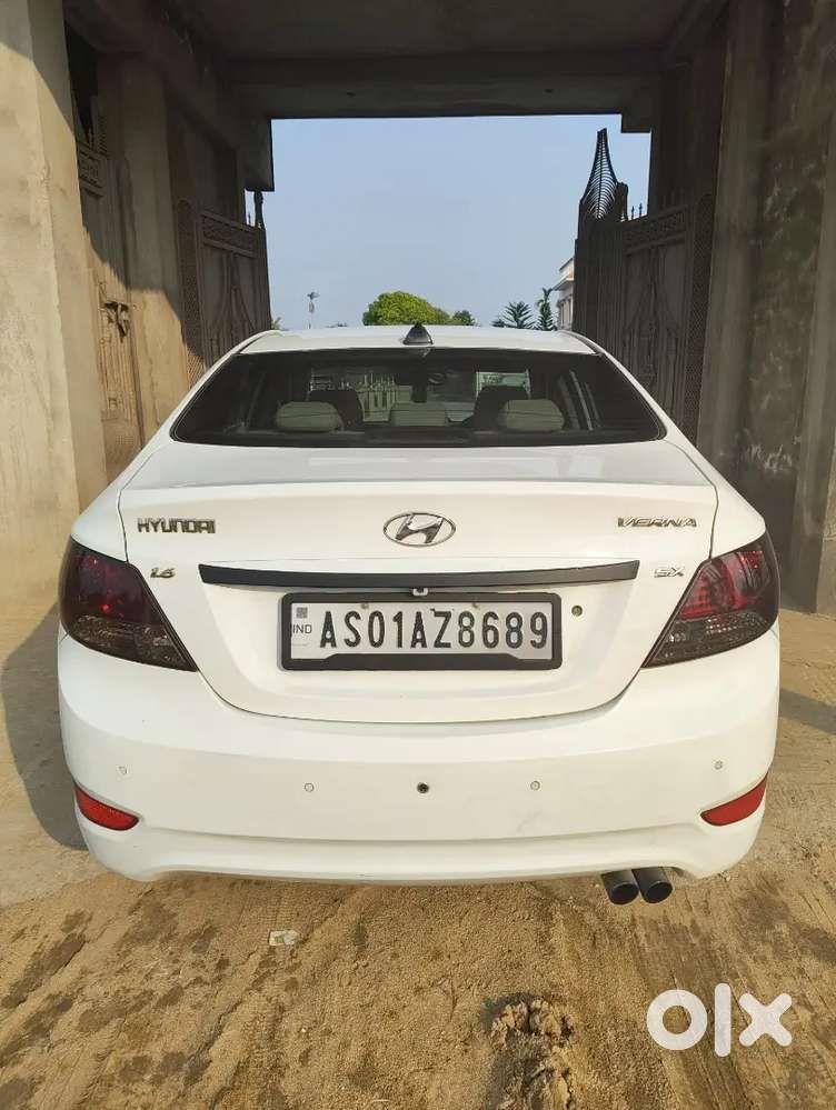 Hyundai Verna 2012