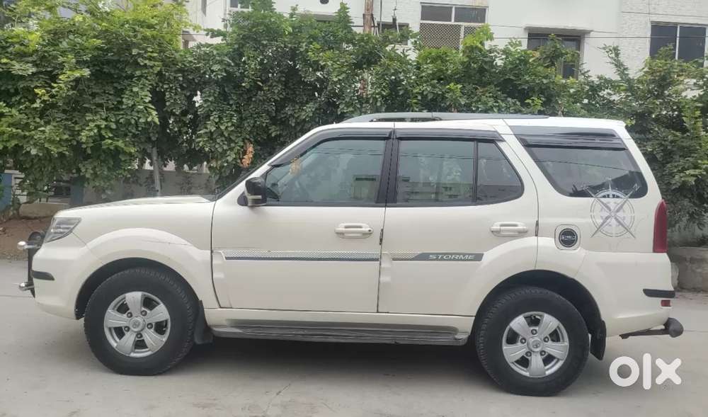 Tata Safari Storme Vx, 2015, Diesel