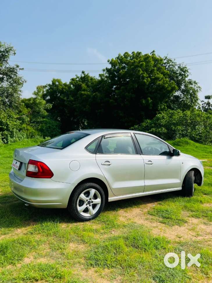 Skoda Rapid Elegance 1.6 Tdi Cr Manual, 2013, Diesel