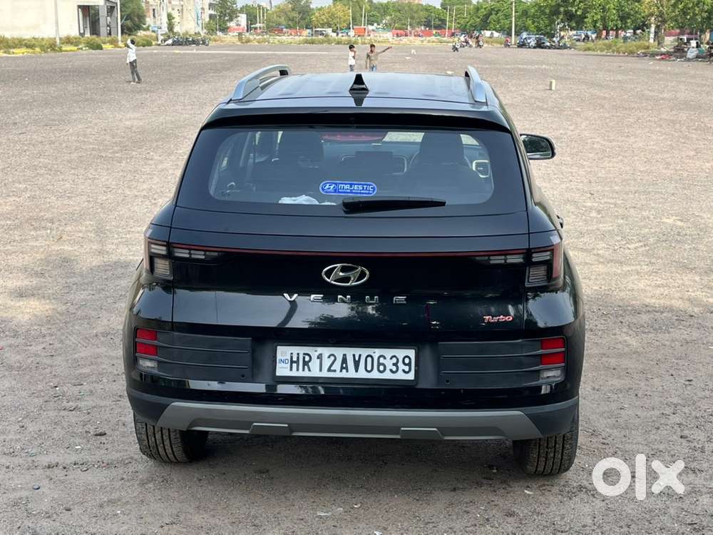 Hyundai Venue Petrol 2024
