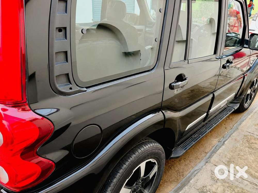 Mahindra Scorpio 2025 Diesel Manual