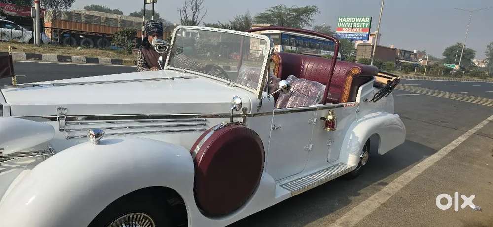 Vintage Car For Sale In Agra