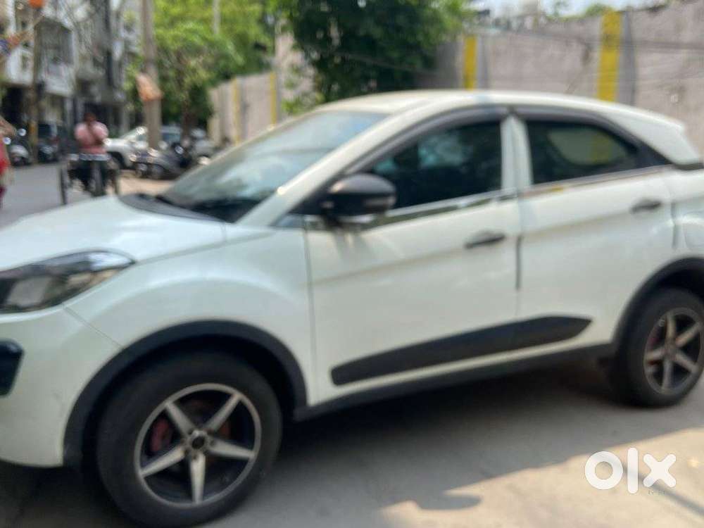 Tata Nexon 1.2 Revotron Xm, 2020, Petrol