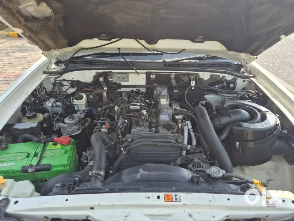 Ford Endeavour 2013 Diesel 105000 Km Driven At Good Condition New Tyre