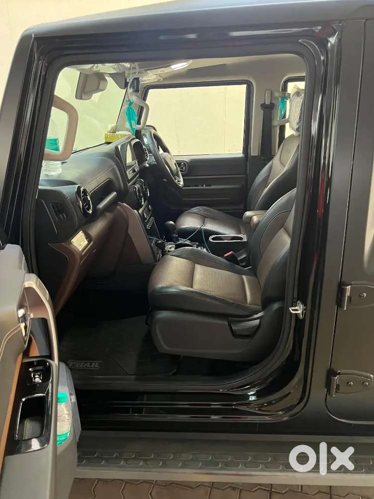 Mahindra Thar Roxx  Ax7l Top End 2025 Diesel