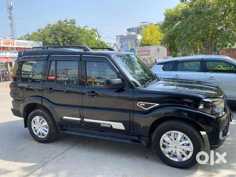 Mahindra Scorpio Classic 2025 Diesel Manual