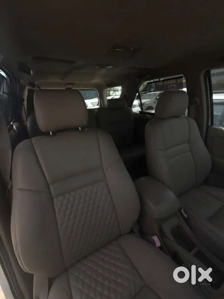 Toyota Fortuner 2011 4*4 Mt