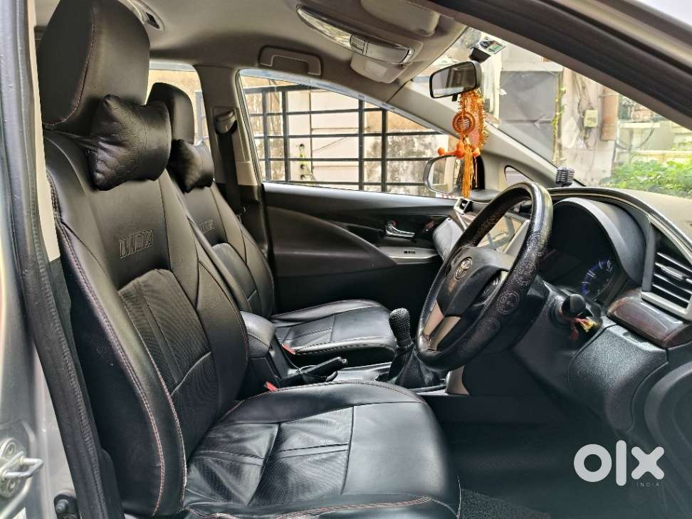 Toyota Innova Crysta 2.4 V 8 Str, 2016, Diesel