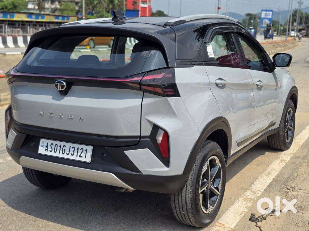 Tata Nexon Creative Plus 1.2 Revotron Petrol 6 Mt Dt, 2025, Petrol