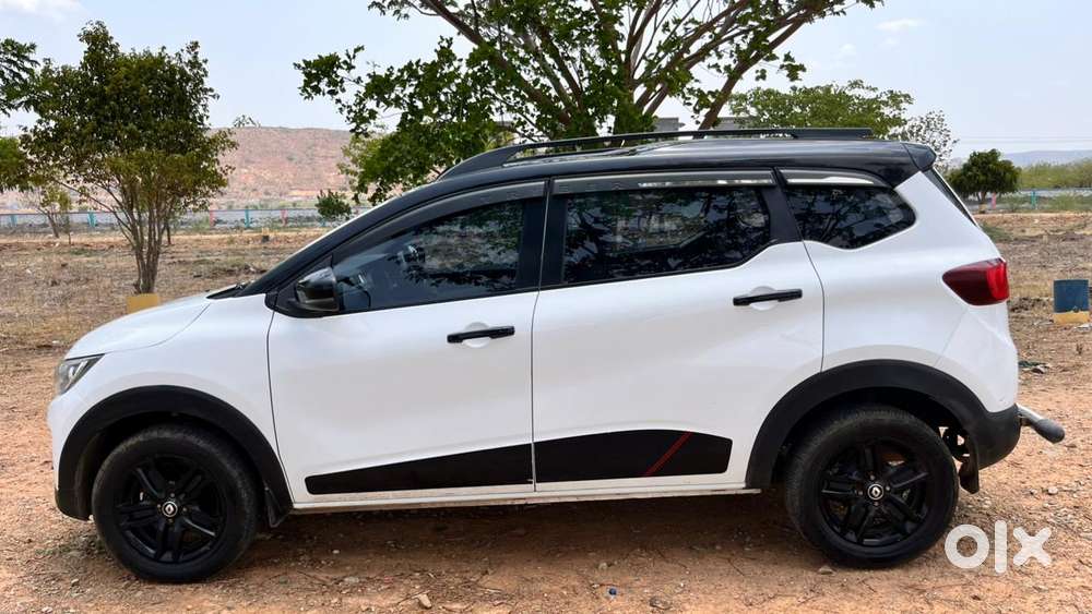 Renault Triber Rxz Easy-r Amt, 2022, Petrol