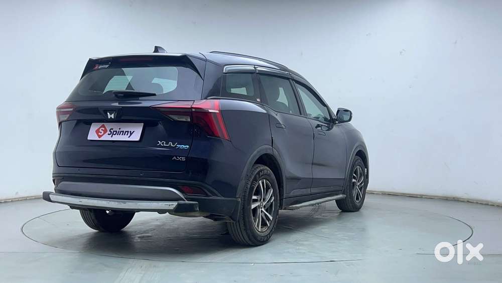 Mahindra Xuv700 2.0 Ax 5 Petrol Mt Str, 2022, Petrol
