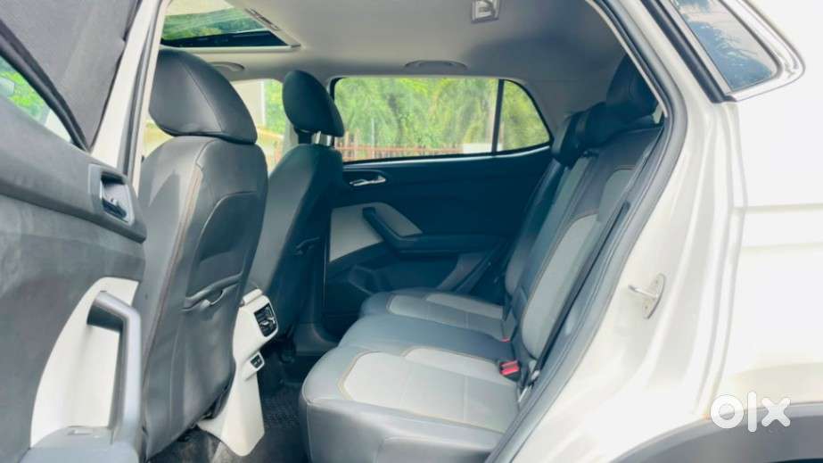 Skoda Kushaq 1.0 Tsi Style At, 2024, Petrol