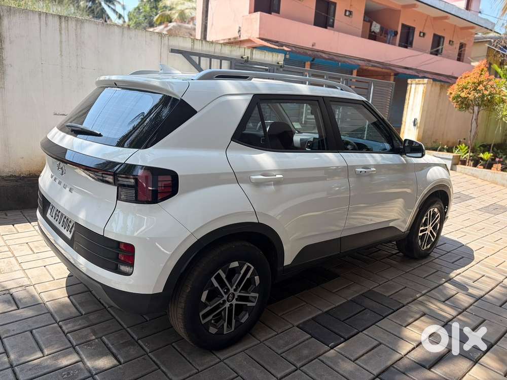 Hyundai Venue Diesel Manual 2024
