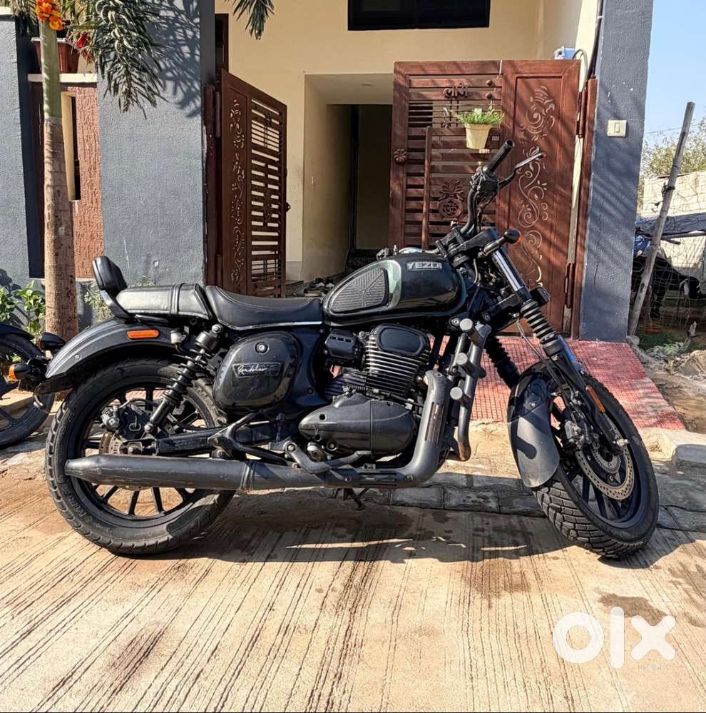 Yezdi Roadster 2022 Model