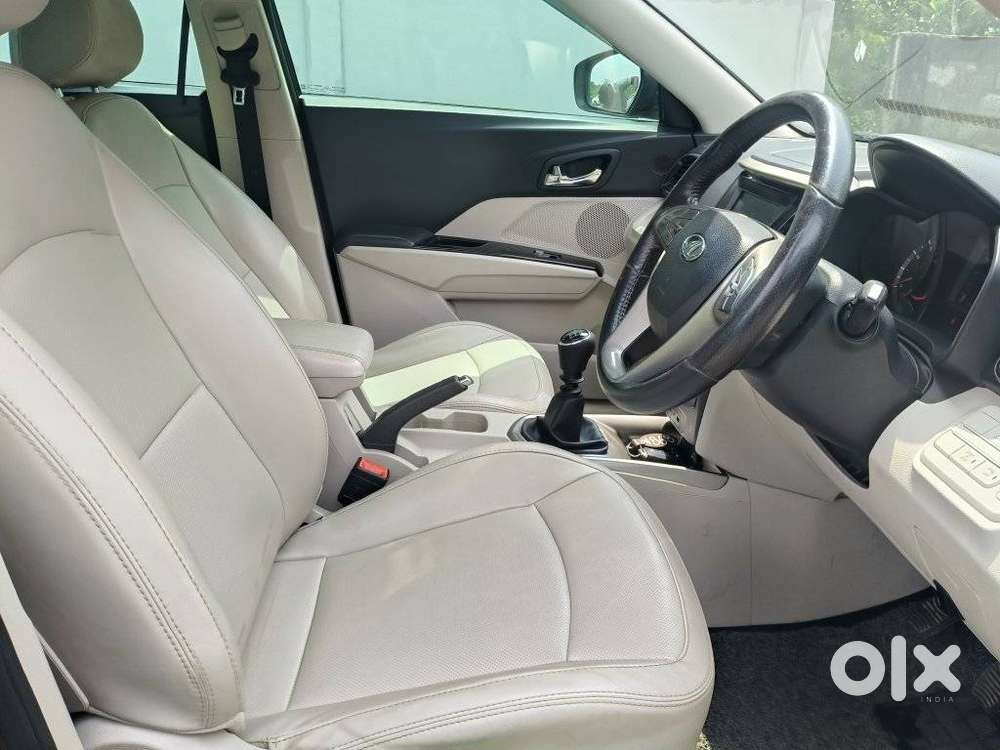 Mahindra Xuv300 W8, 2021, Petrol