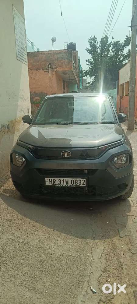 Tata Punch Is Best Car . Centre Lock Key. 9inch Display Led.back Camra