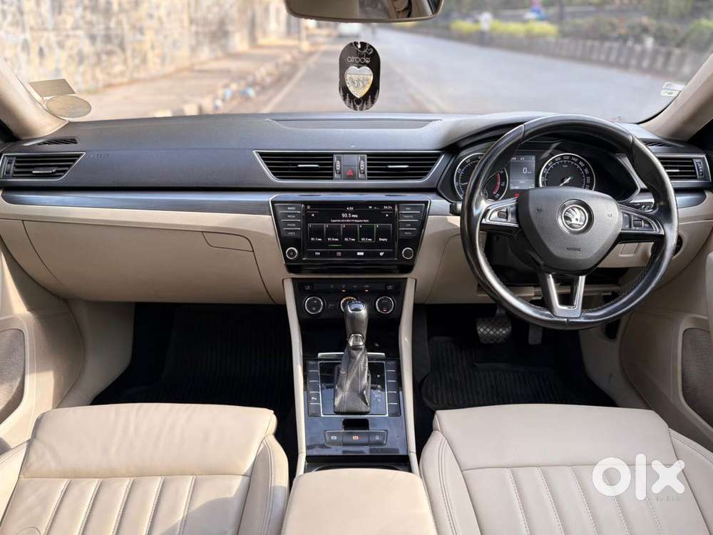 Skoda Superb Style 1.8 Tsi At, 2017, Petrol