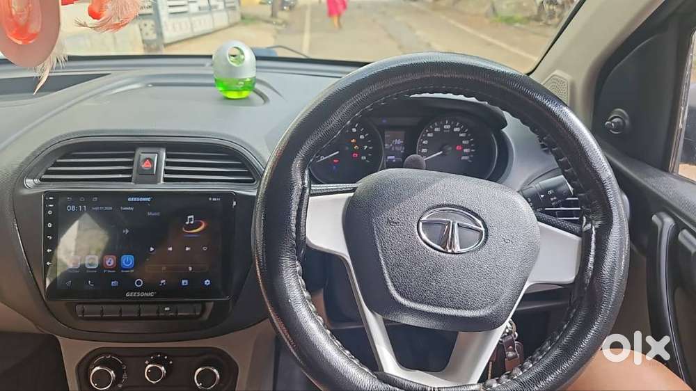 Tata Tiago Xe Petrol 2018