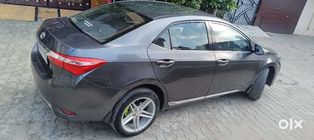 Toyota Corolla Altis 2015