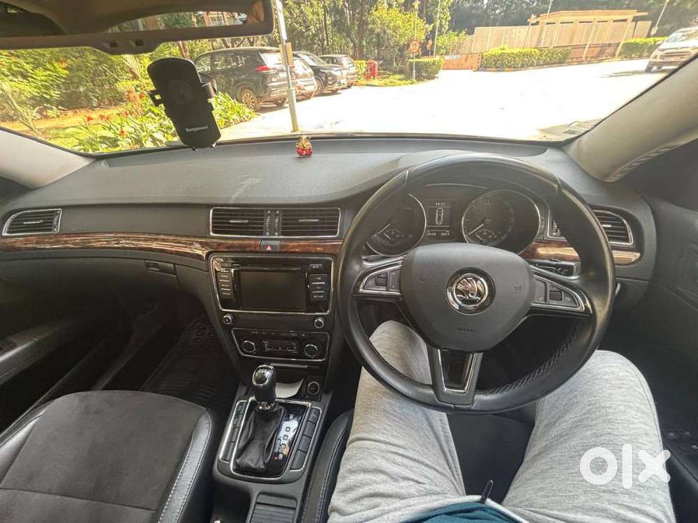 Skoda Superb Elegance 2015 - Great Condition And Less Km Driven