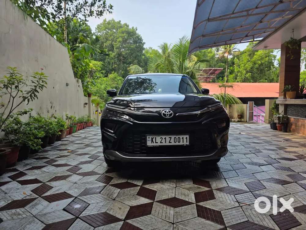 Toyota Urban Cruiser Hyryder 2023 Petrol 22560 Km Driven
