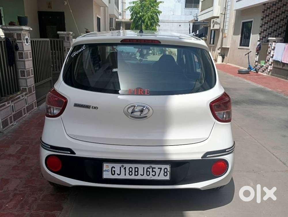 Hyundai Grand I10 Petrol With Cng Well Maintained & Good Condition