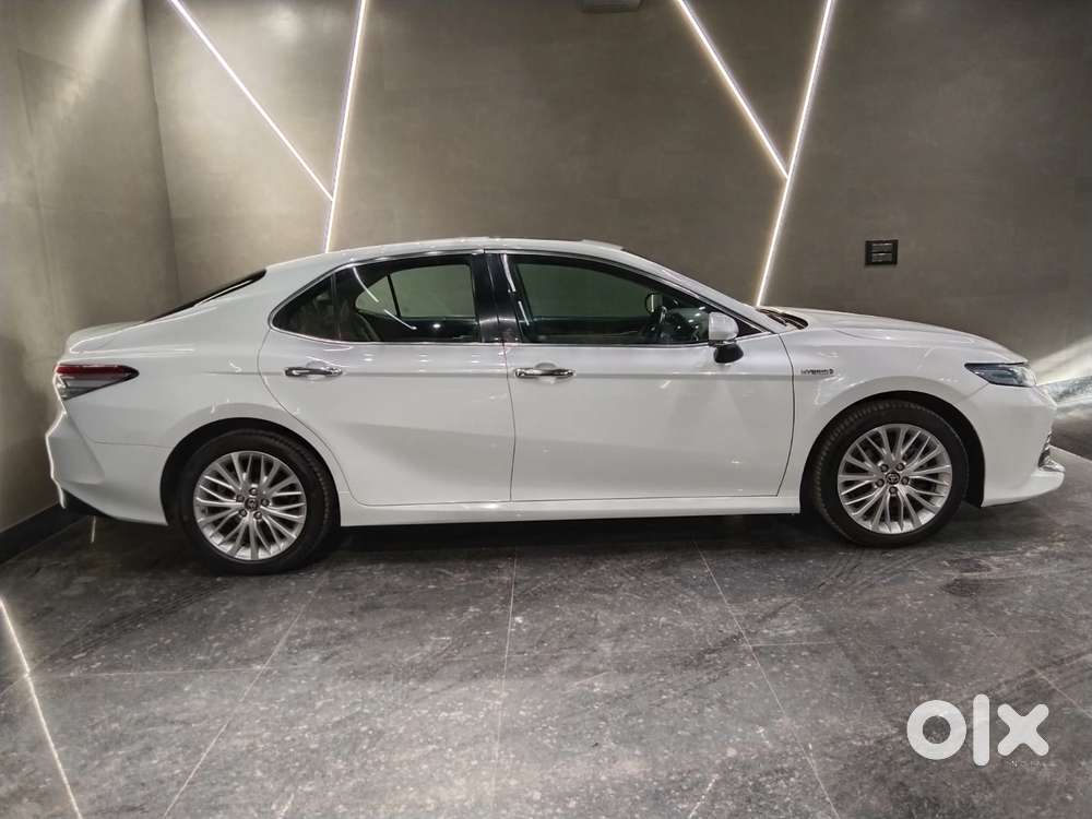 Toyota Camry Hybrid, 2021, Petrol