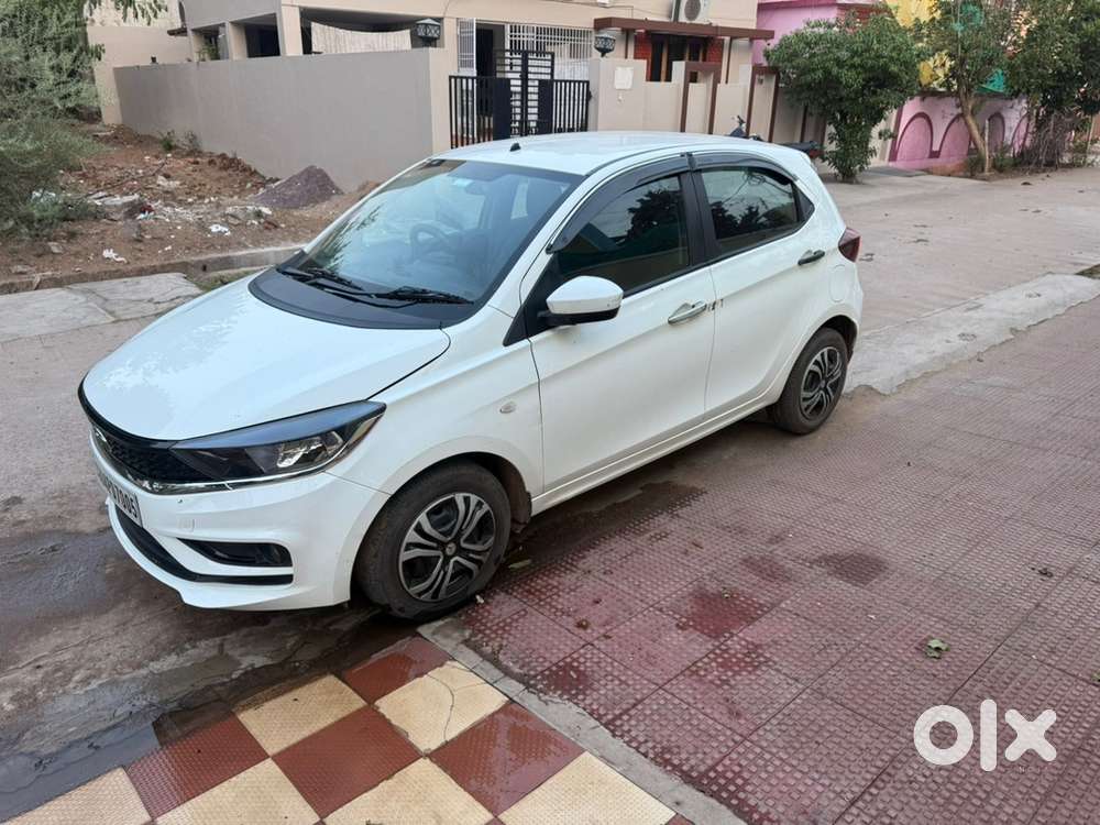 Tata Tiago Petrol 2023