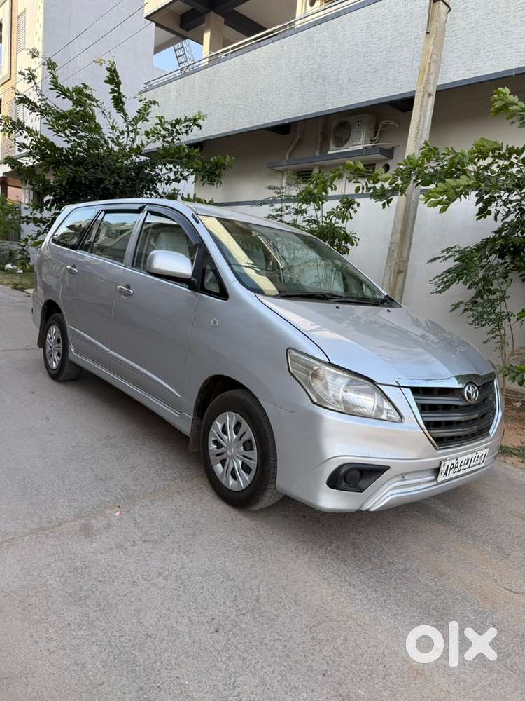 Toyota Innova 2015 Showroom Maintenance