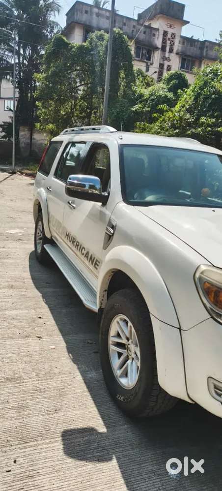 Ford Endeavour 2012