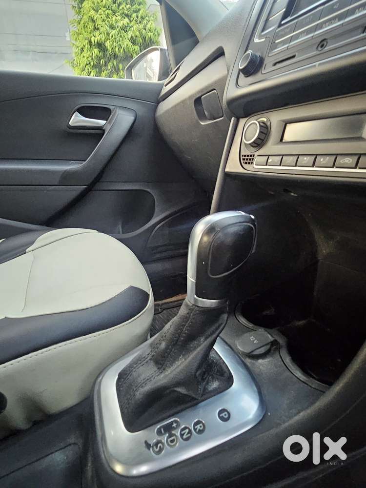 Volkswagen Vento 1.2 Tsi Highline Plus At, 2017, Petrol