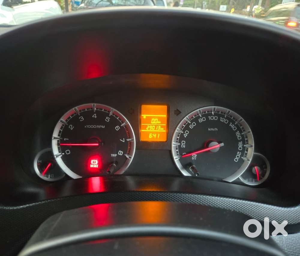 Maruti Suzuki Swift Vxi 1.2 Abs Bs-iv, 2016, Petrol
